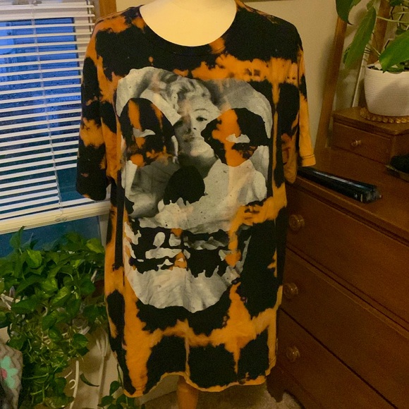 Custom Reverse Dyed Misfits Marilyn Monroe Oversized Tee Shirt - Picture 1 of 4